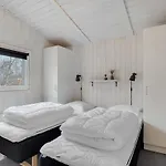 Three-bedroom In Сasa de vacaciones Hemmet