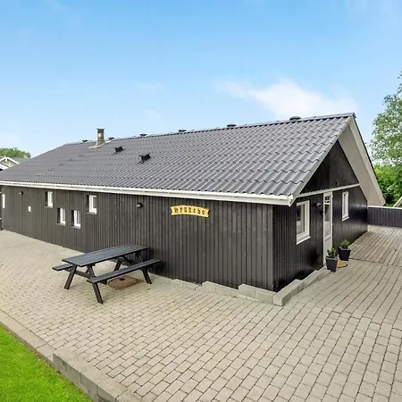 Three-bedroom In * Hemmet
