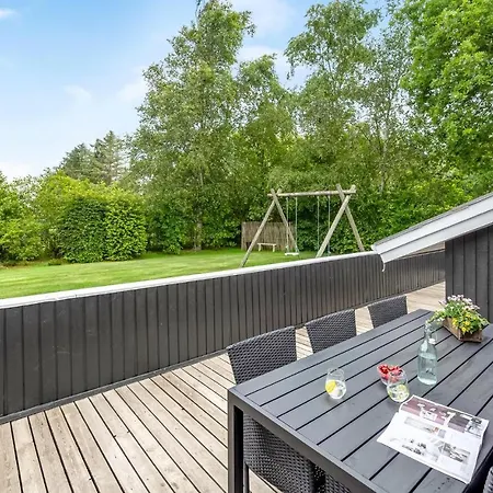 Casa de Férias Three-bedroom In Hemmet