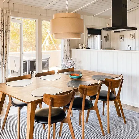 Three-bedroom In * Hemmet