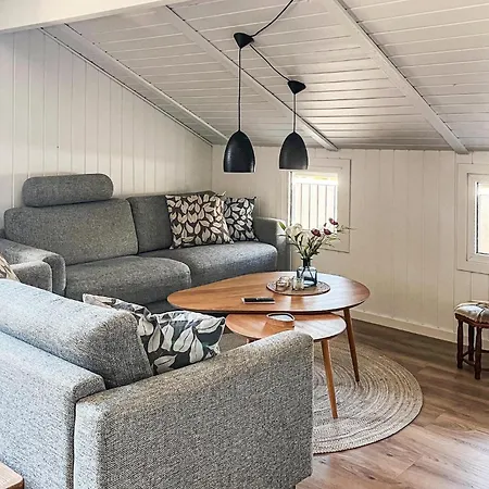 Dom wakacyjny Three-bedroom In Hemmet