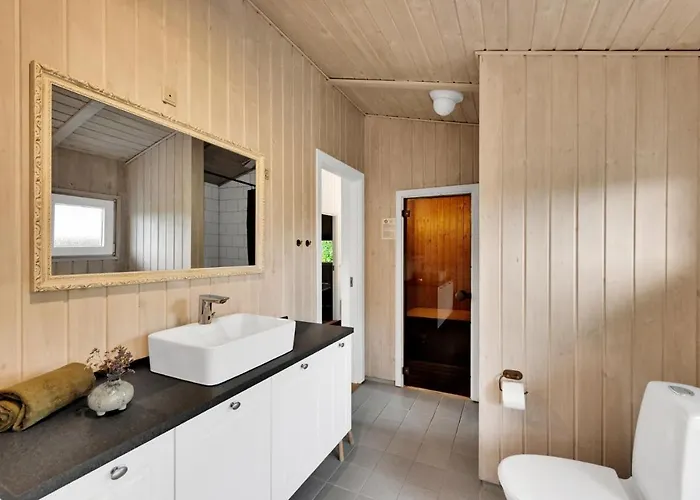 Casa de Férias Three-bedroom In Hemmet