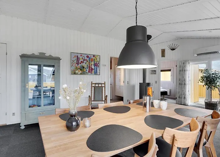 Three-bedroom In Casa de Férias Hemmet